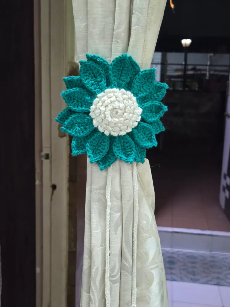 Curtain Tie